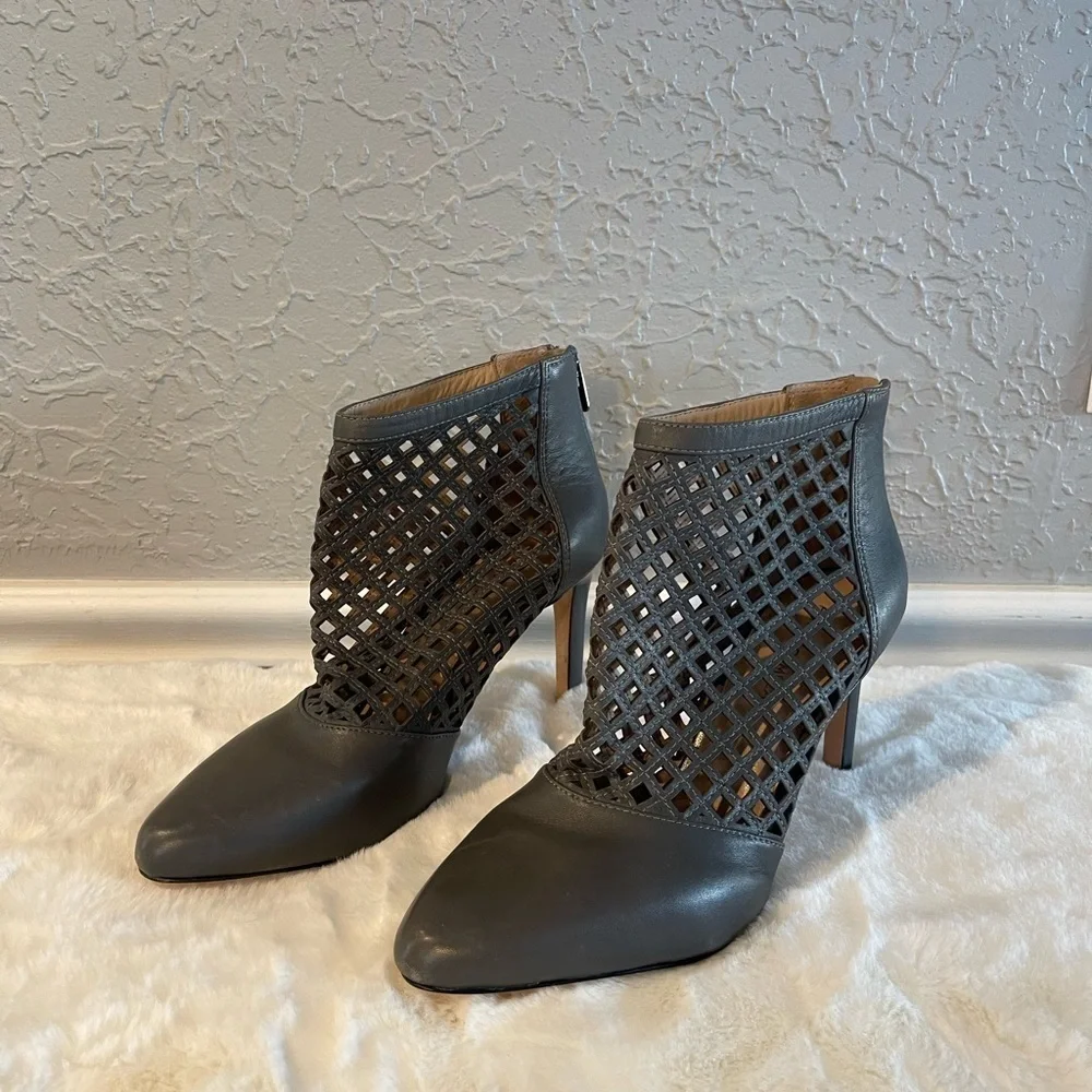 Antonio Melani Gray Ankle Boots Size 10